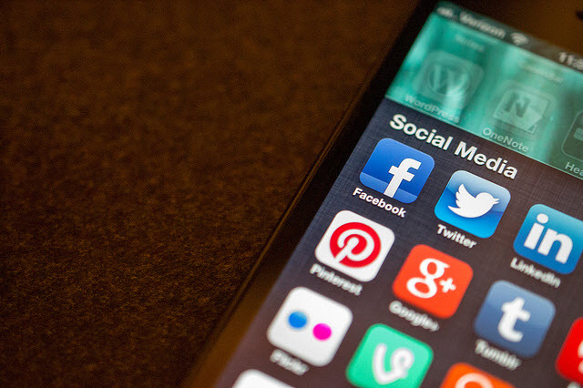 Social Media apps on an iPhone
